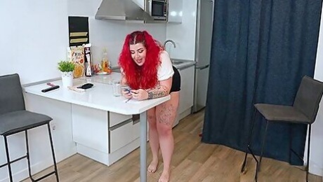 Spanish Bbw Redhead Leia Saez Films Herself Banging Her Own Best Friend For Us!