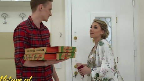 Beautiful French MILF Julie Holly Gets Anal Pounded By The Pizza Delivery Guy