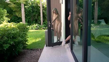 Cory Chase, Sheena Ryder Move In - Big one-eyed snake